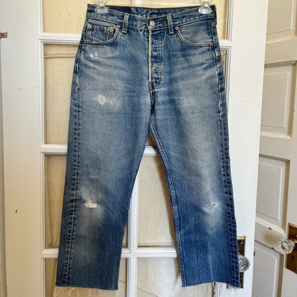 Vintage Levi’s 501xx size 31 tag - modern 27